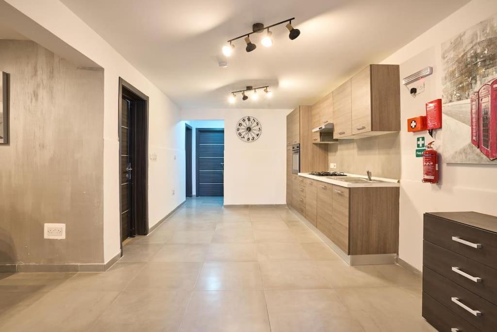 Urban Front - Walking Distance From Paceville And St George Bay Beach Is-Swieqi Exterior foto